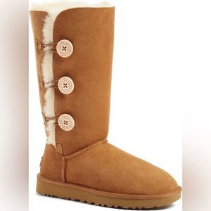 UGG Bailey Button Triplet II Tall Boot Chestnut size 9